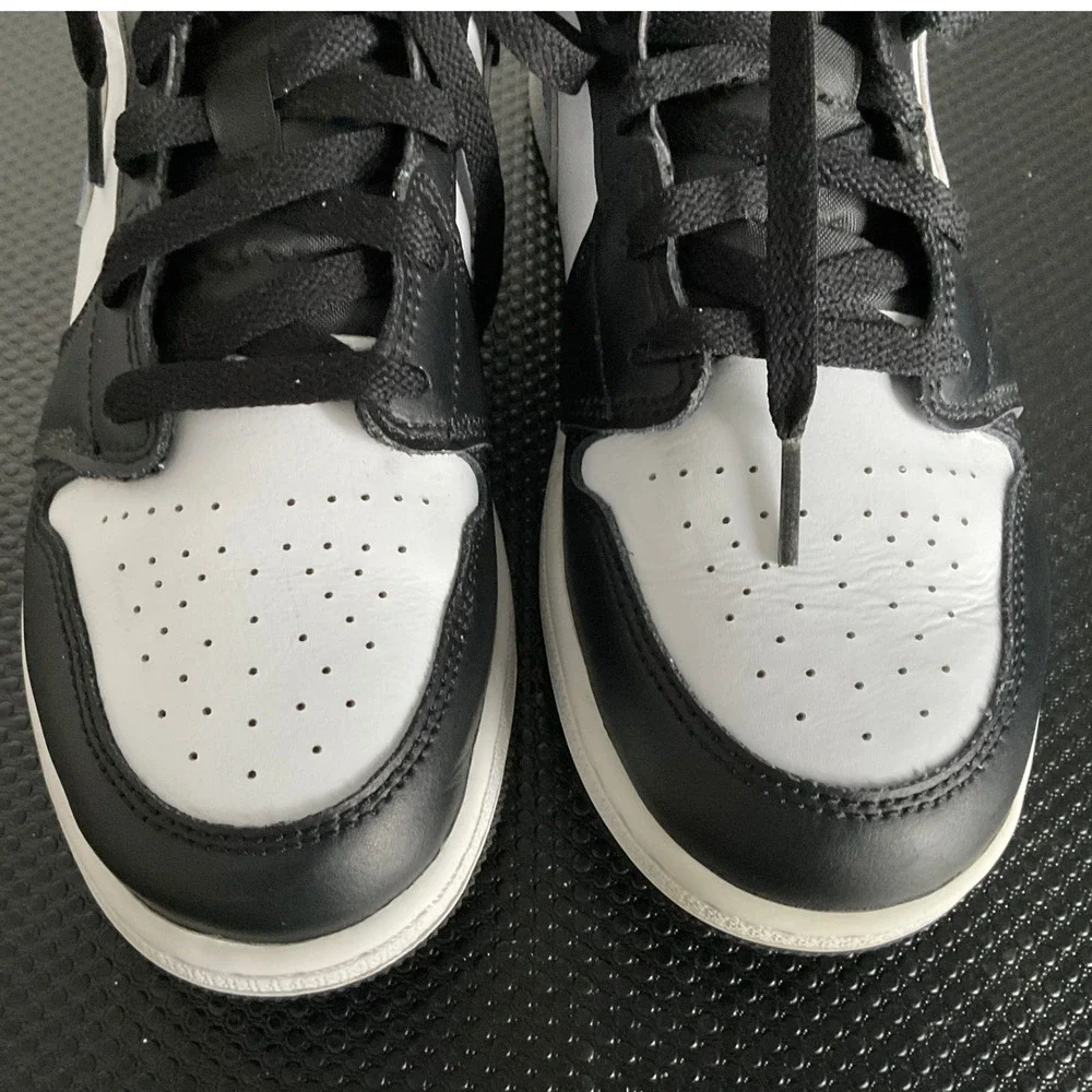 Air Jordan 1 Mid Signal Blue Black White GS 554725-140 Kids Size 6.5Y